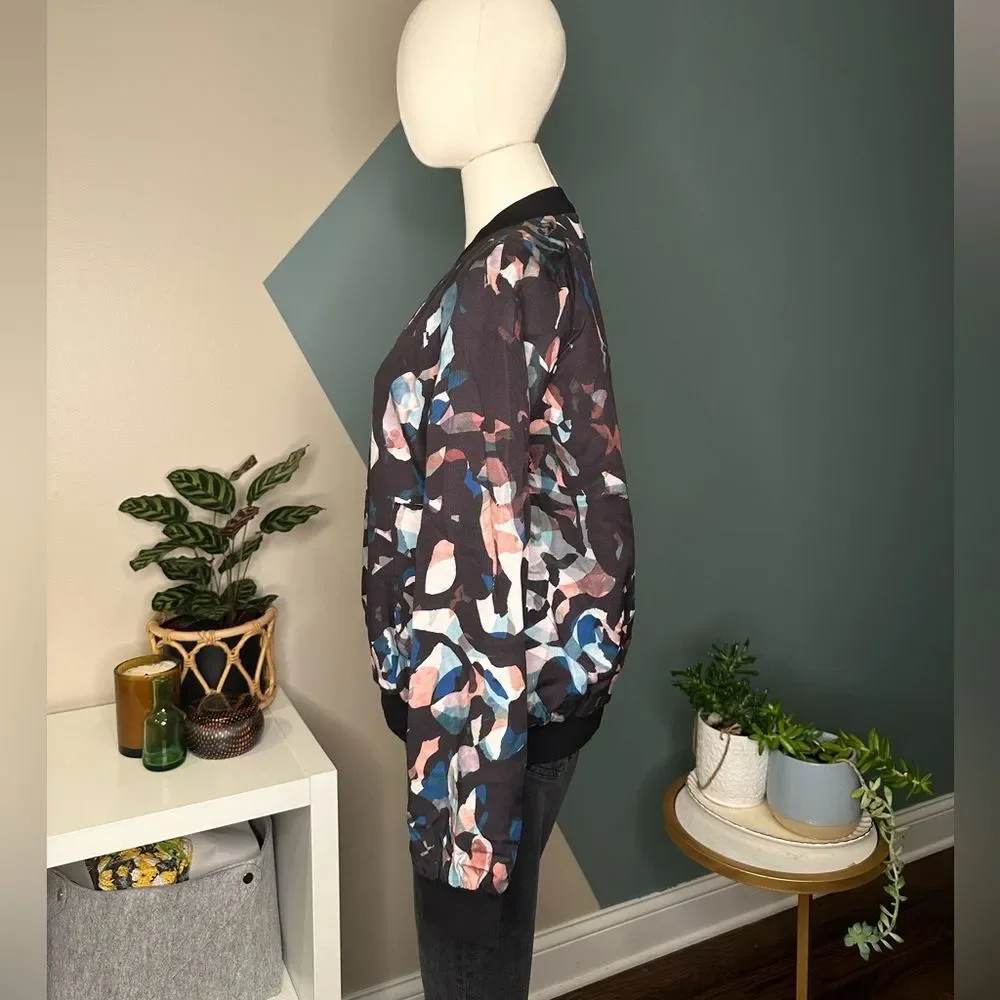 FRENCH CONNECTION Abstract Print Bomber Jacket US 8 Lightweight Lyocell Chic EUC - Picture 3 of 12